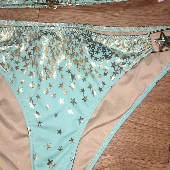 Victoria’s Secret 2 Piece bikini 👙 - Picture 2 of 5